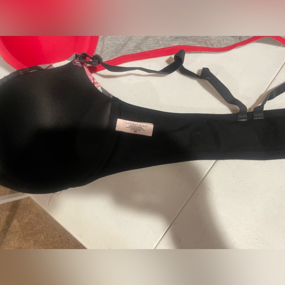 Vicotia’s secret.  Plaid cotton bras. 34DD. New. Never worn. - Picture 4 of 8